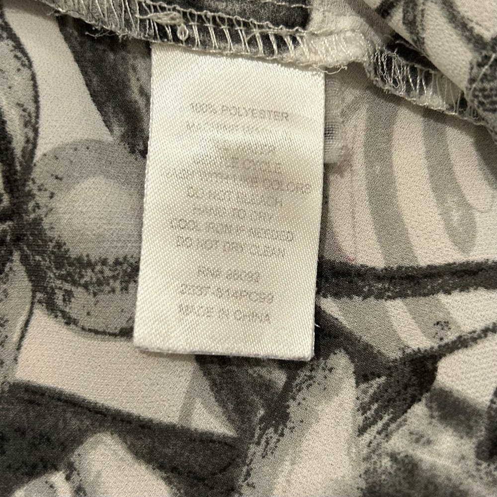 Dalia Black White Floral Sleeveless Blouse Lightweight Summer Top Size XS - Picture 5 of 7